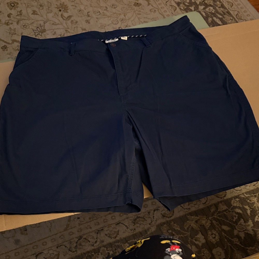 LLBean Women's Comfort Stretch Shorts, Chino Bermudas 9"